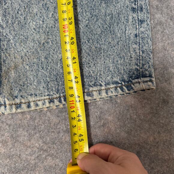 Vintage Levi’s Denim Jeans Straight Relaxed Light Wash Made in USA Size W36 L34 - Picture 12 of 12